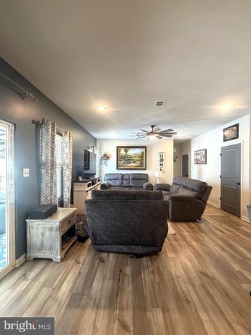 84 PREENING RD, Hedgesville, WV 25427