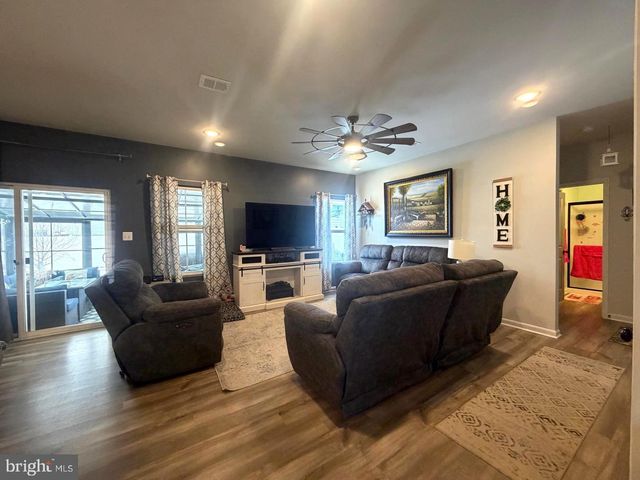 84 PREENING RD, Hedgesville, WV 25427