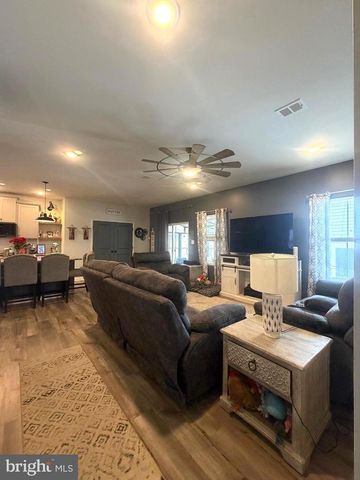 84 PREENING RD, Hedgesville, WV 25427