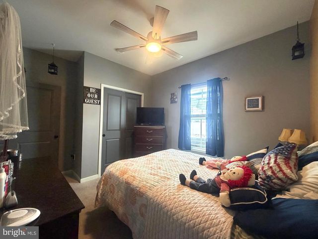 84 PREENING RD, Hedgesville, WV 25427