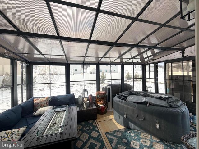 84 PREENING RD, Hedgesville, WV 25427