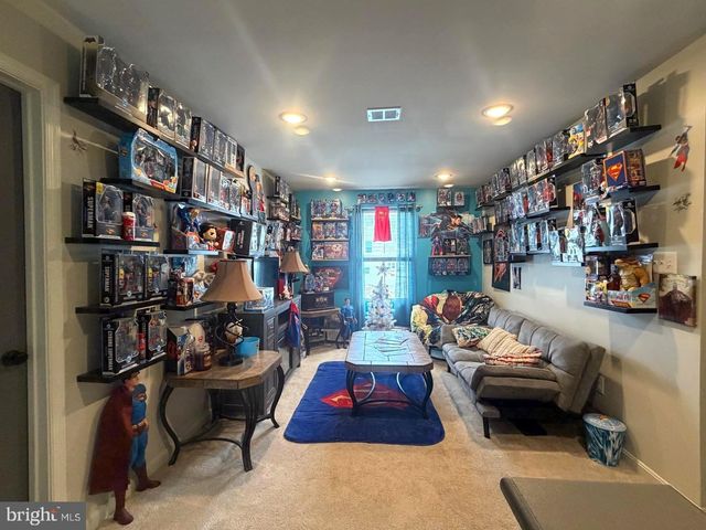 84 PREENING RD, Hedgesville, WV 25427