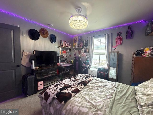 84 PREENING RD, Hedgesville, WV 25427