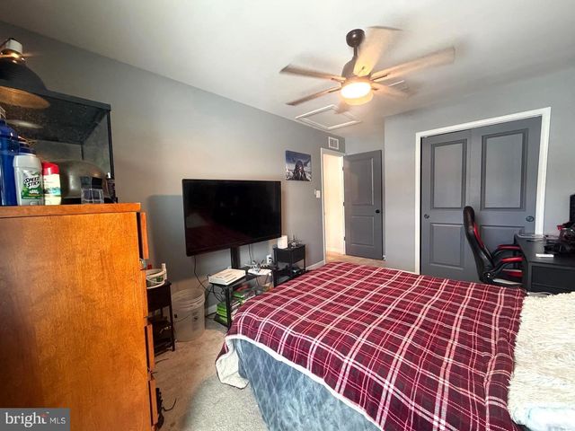 84 PREENING RD, Hedgesville, WV 25427