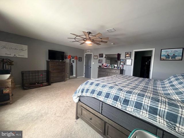 84 PREENING RD, Hedgesville, WV 25427