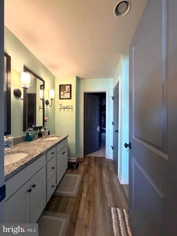 84 PREENING RD, Hedgesville, WV 25427