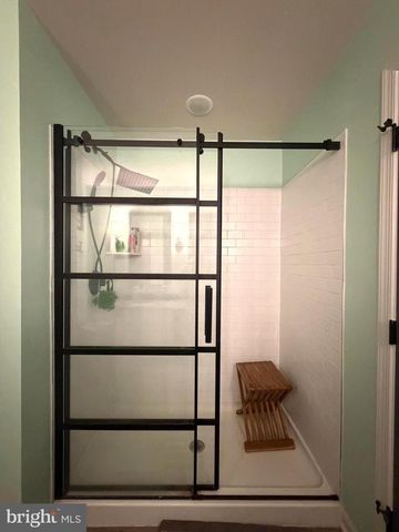 84 PREENING RD, Hedgesville, WV 25427