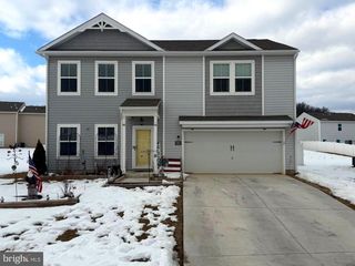 84 PREENING RD, Hedgesville, WV 25427