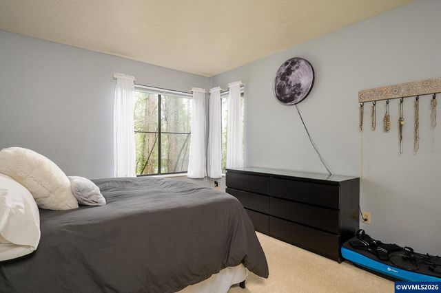 4000 Carman #E-68 Dr, Lake Oswego, OR 97035