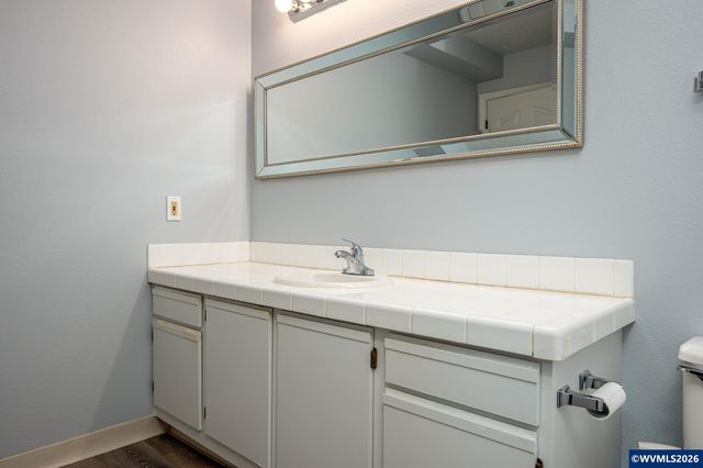 4000 Carman #E-68 Dr, Lake Oswego, OR 97035