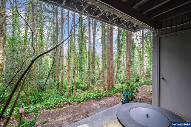 4000 Carman #E-68 Dr, Lake Oswego, OR 97035