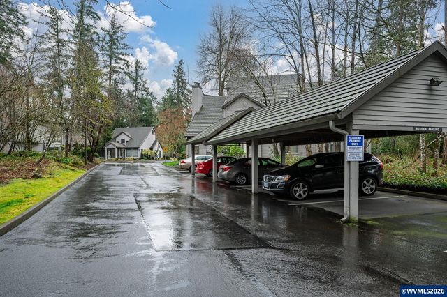 4000 Carman #E-68 Dr, Lake Oswego, OR 97035