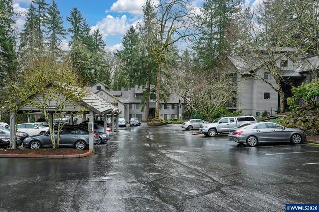 4000 Carman #E-68 Dr, Lake Oswego, OR 97035