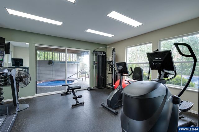 4000 Carman #E-68 Dr, Lake Oswego, OR 97035