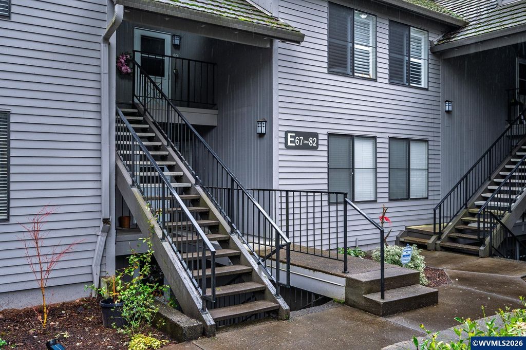 4000 Carman #E-68 Dr, Lake Oswego, OR 97035