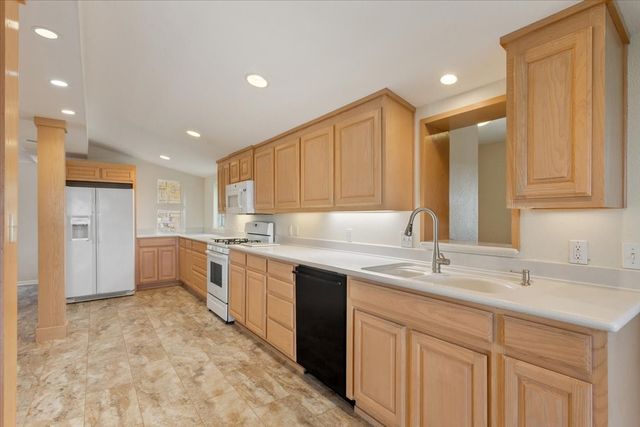 150 County Road 1604, Clifton, TX 76634