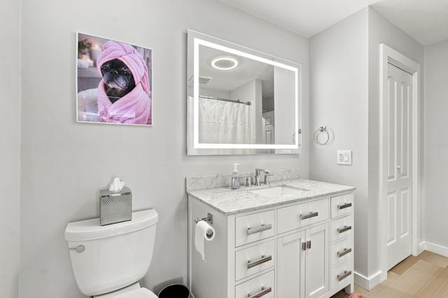 200 Mayfield Ave C7, Cranston, RI 02920