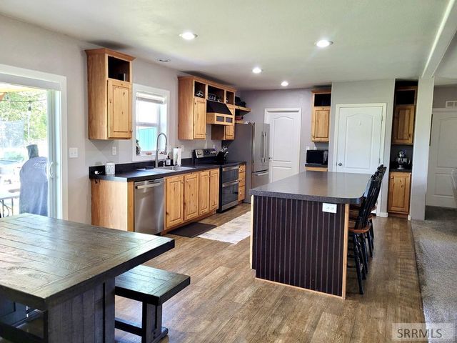 1282 N 1100 E, Shelley, ID 83274