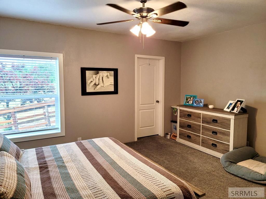 Image 10 of property listing at 1282 N 1100 E, Shelley, ID 83274