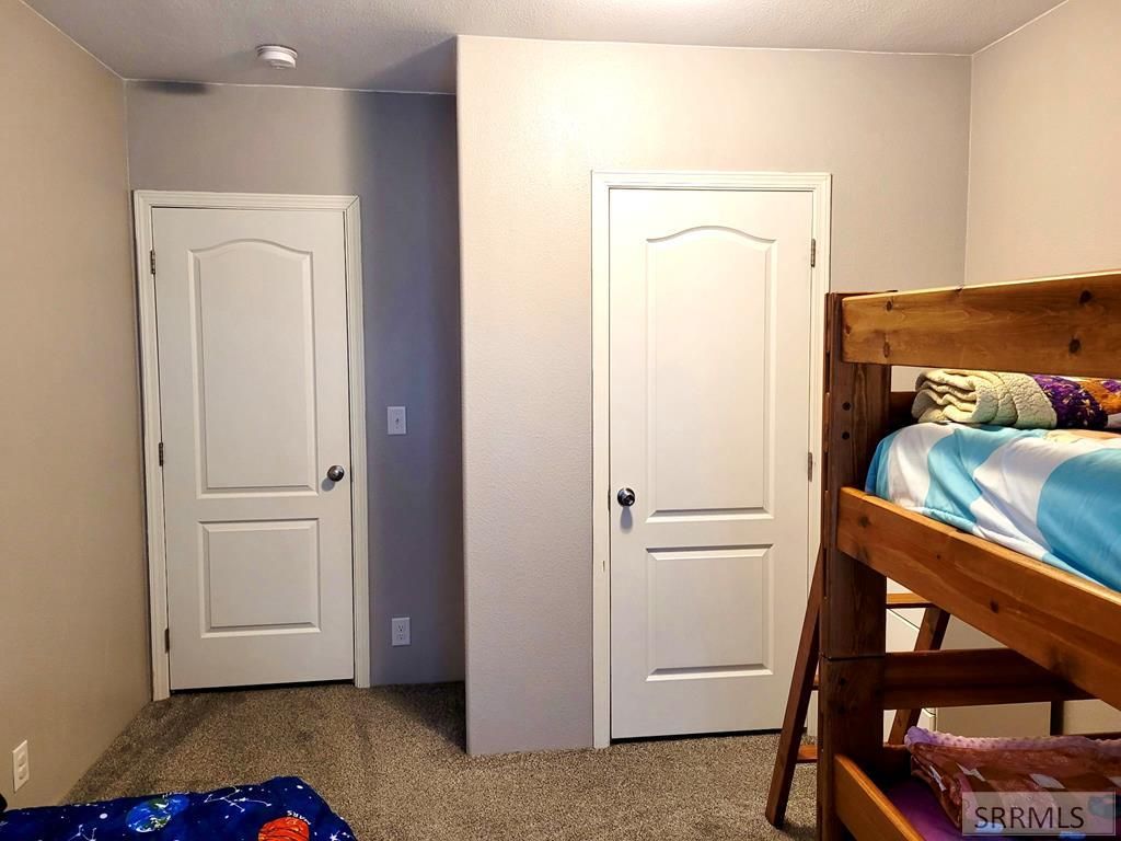 Image 12 of property listing at 1282 N 1100 E, Shelley, ID 83274