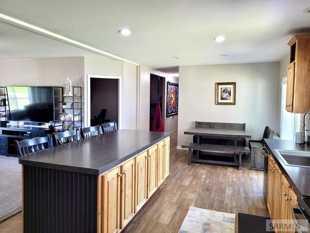 Image 7 of property listing at 1282 N 1100 E, Shelley, ID 83274