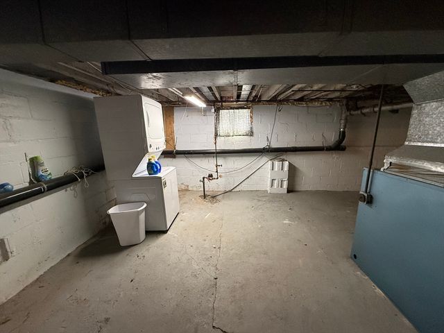 145 Moxon St, Springfield, MA 01151