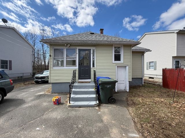 145 Moxon St, Springfield, MA 01151