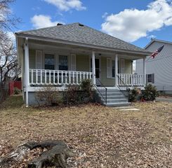 145 Moxon St, Springfield, MA 01151