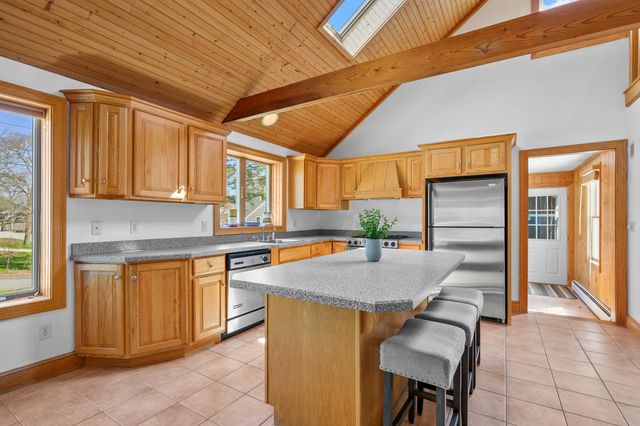61 Linda Lane, Hyannis, MA 02601