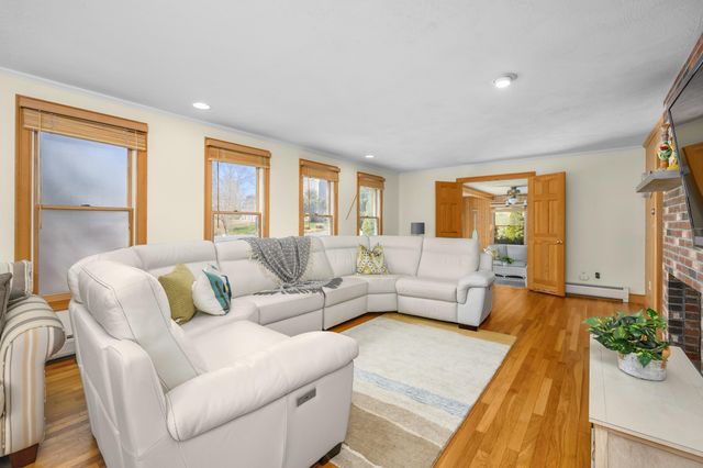 61 Linda Lane, Hyannis, MA 02601