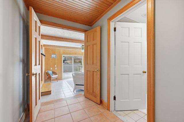61 Linda Lane, Hyannis, MA 02601