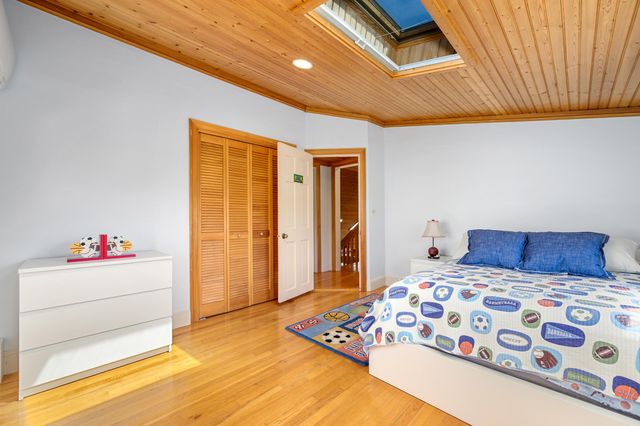 61 Linda Lane, Hyannis, MA 02601