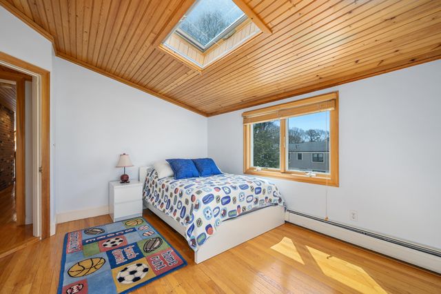 61 Linda Lane, Hyannis, MA 02601
