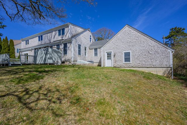 61 Linda Lane, Hyannis, MA 02601