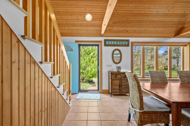 61 Linda Lane, Hyannis, MA 02601