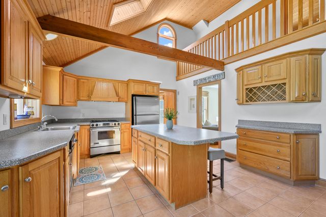 61 Linda Lane, Hyannis, MA 02601