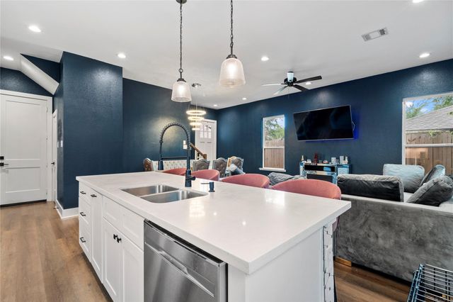 1222 Mcneil Street, Houston, TX 77009