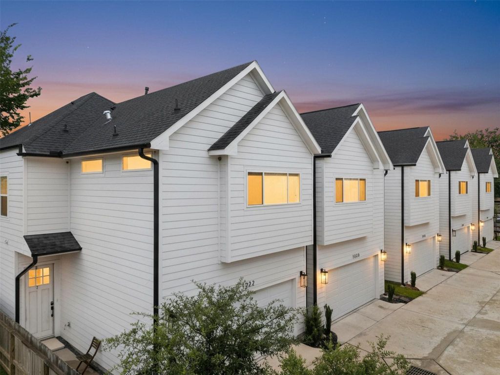 1222 Mcneil Street, Houston, TX 77009