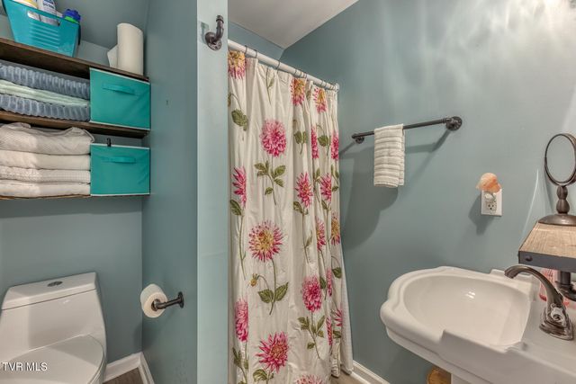 4100 Cooks Landing Road, Kingsport, TN 37664
