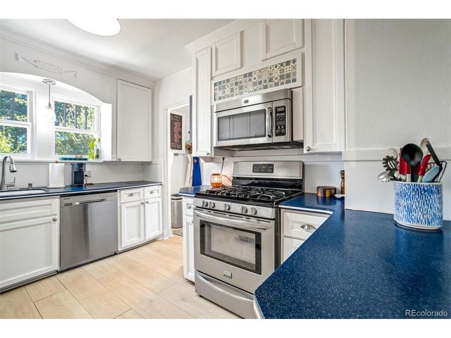 2221 Wood Ave, Colorado Springs, CO 80907