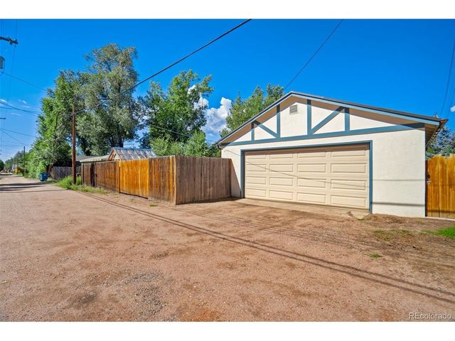 2221 Wood Ave, Colorado Springs, CO 80907