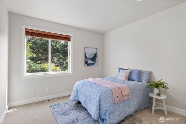 11560 NE Skyward Loop, Kingston, WA 98346