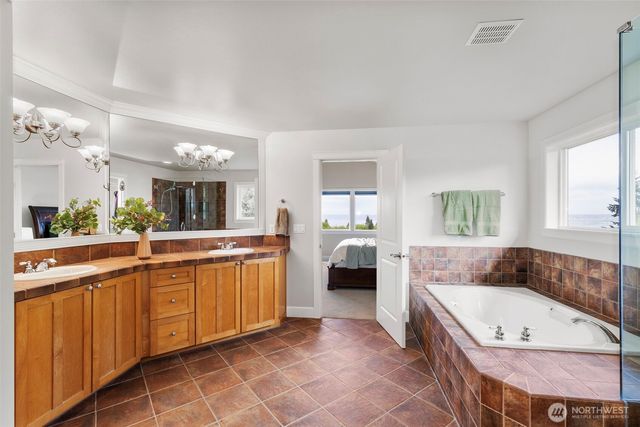 11560 NE Skyward Loop, Kingston, WA 98346