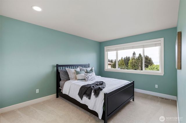11560 NE Skyward Loop, Kingston, WA 98346