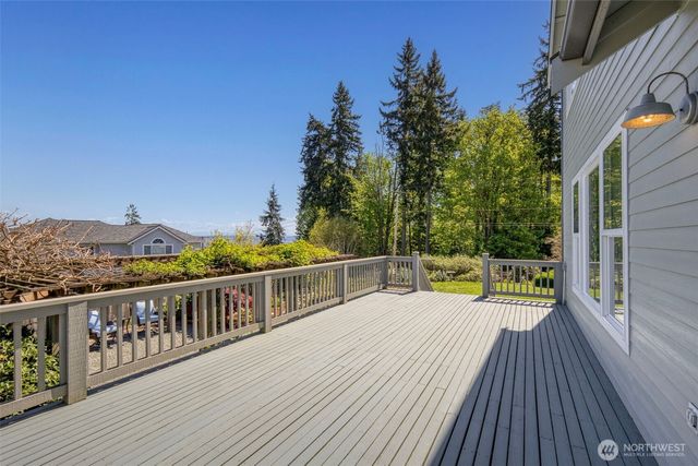 11560 NE Skyward Loop, Kingston, WA 98346
