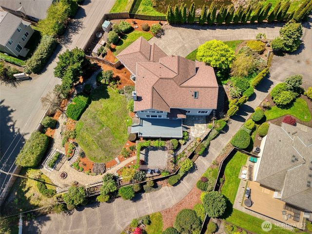 11560 NE Skyward Loop, Kingston, WA 98346