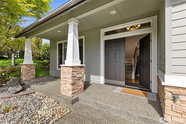 11560 NE Skyward Loop, Kingston, WA 98346