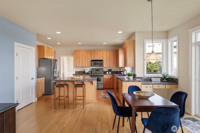 11560 NE Skyward Loop, Kingston, WA 98346
