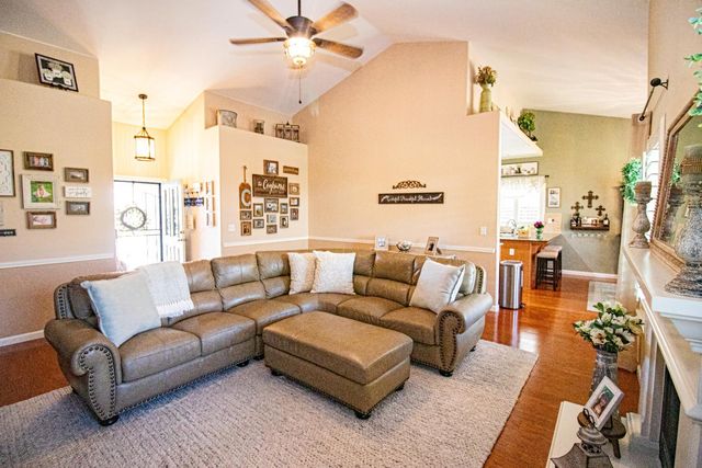 3156 N Arroyo Avenue, Fresno, CA 93727