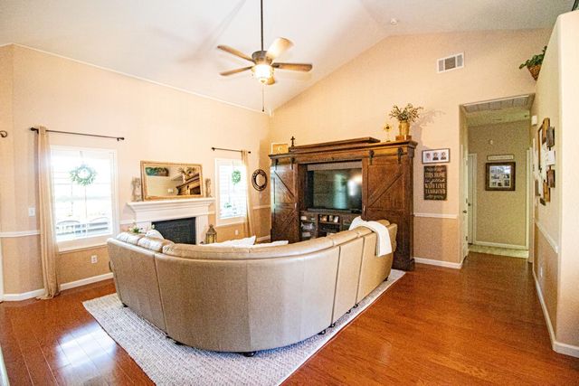 3156 N Arroyo Avenue, Fresno, CA 93727